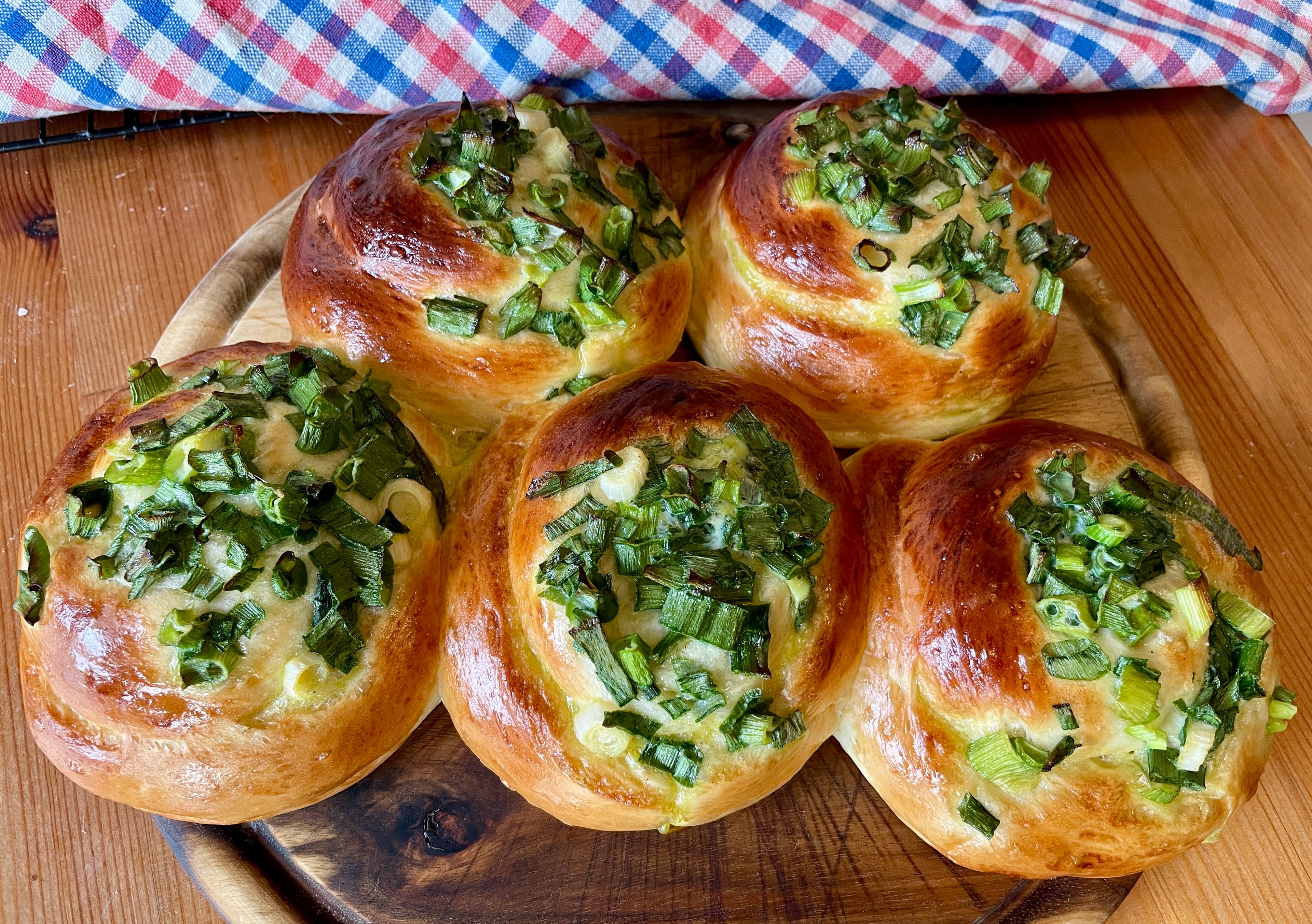 Scallion buns /蔥圓麵包