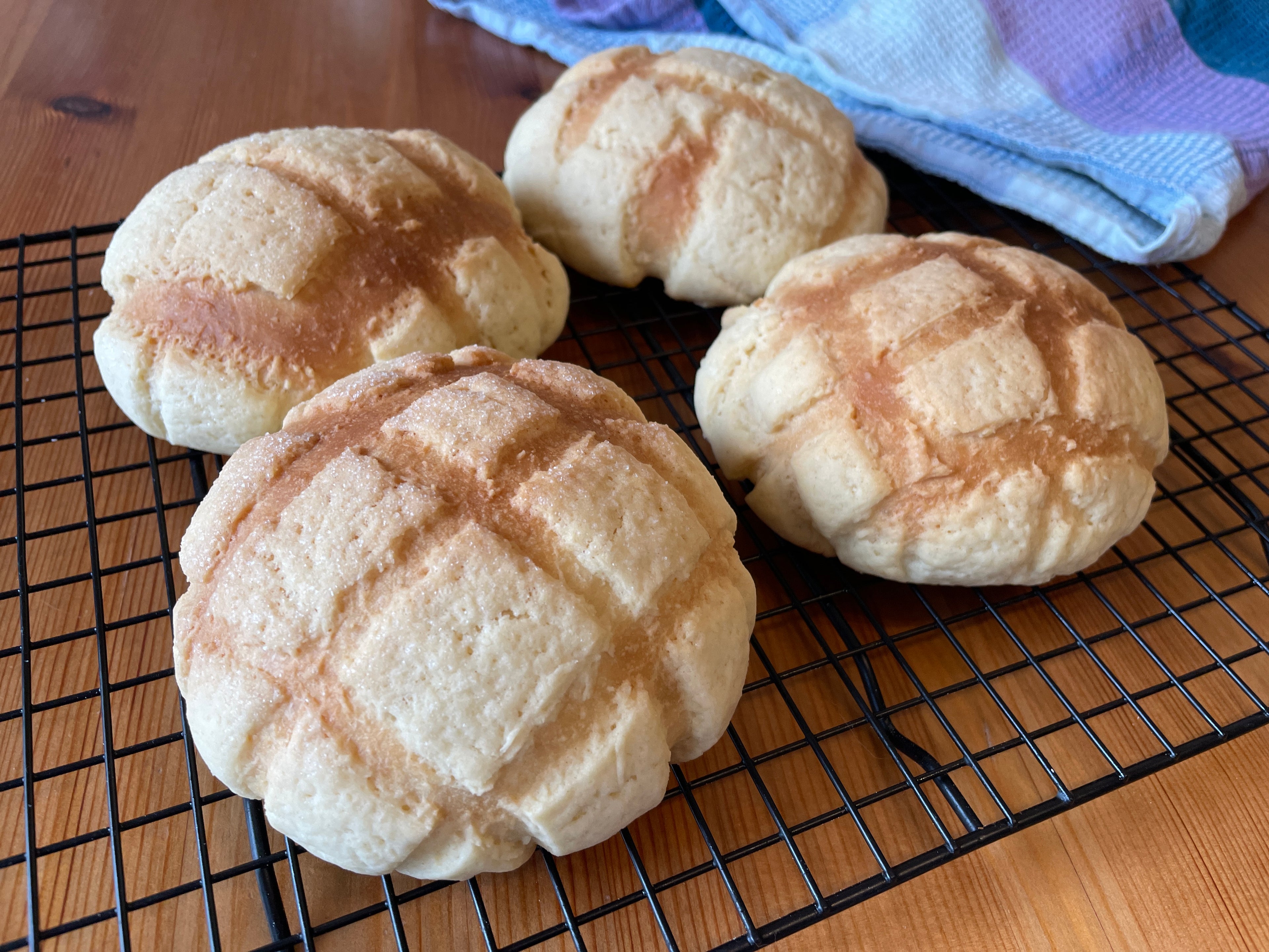 Pineapple Bun / 菠蘿麵包