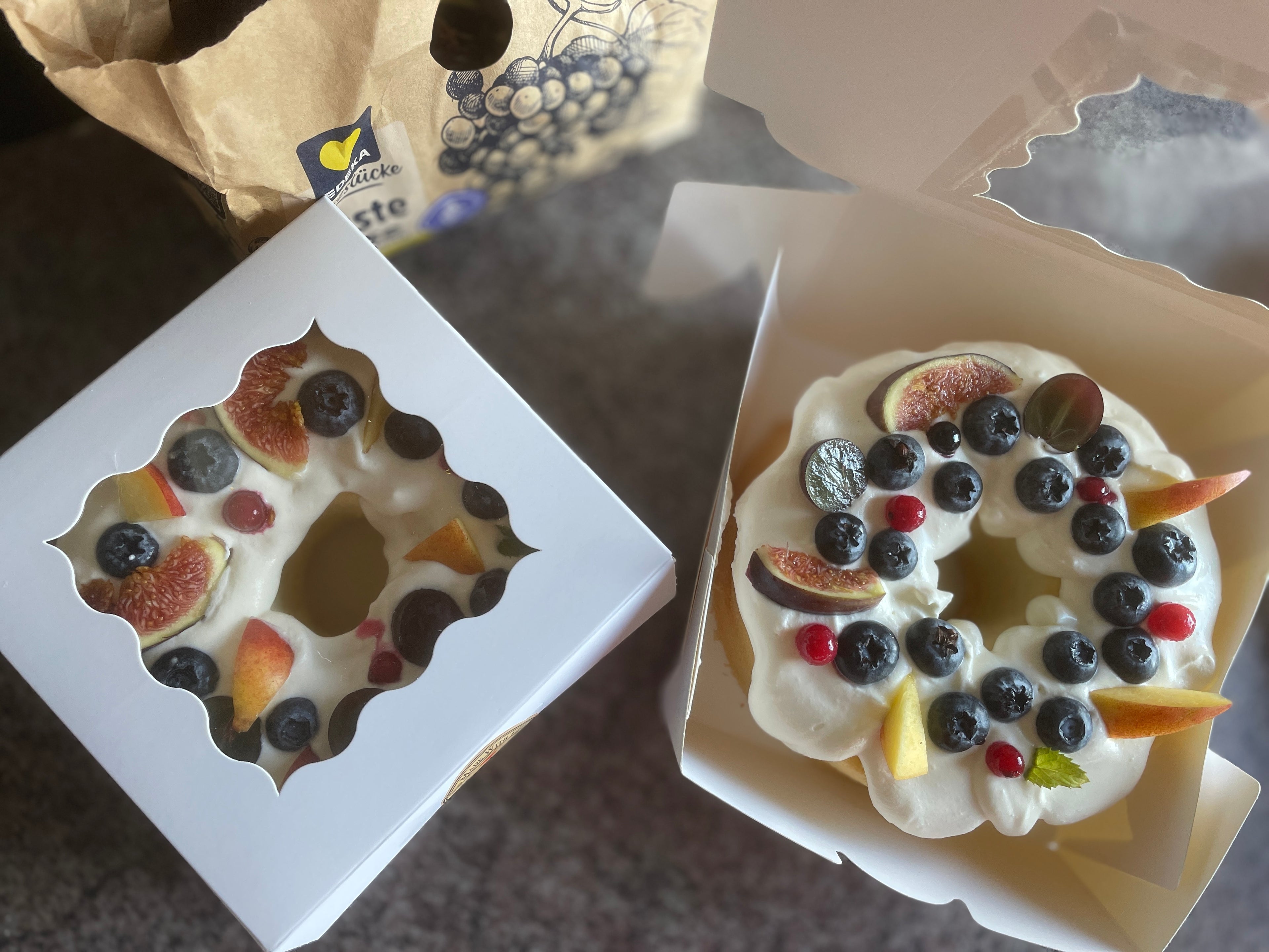 Cream Chiffon Cake with Fresh Fruits / 冰心戚風6吋