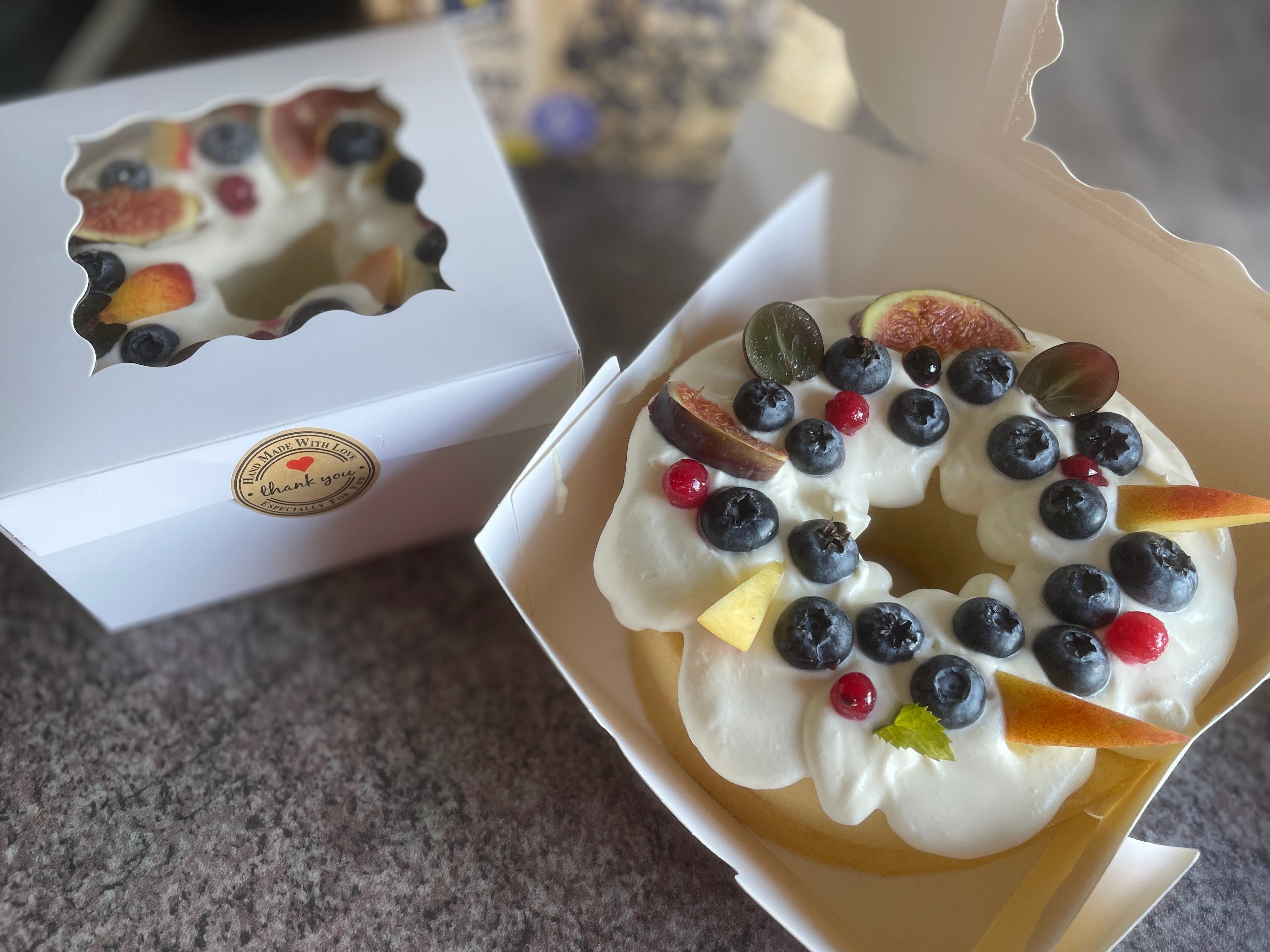 Cream Chiffon Cake with Fresh Fruits / 冰心戚風6吋
