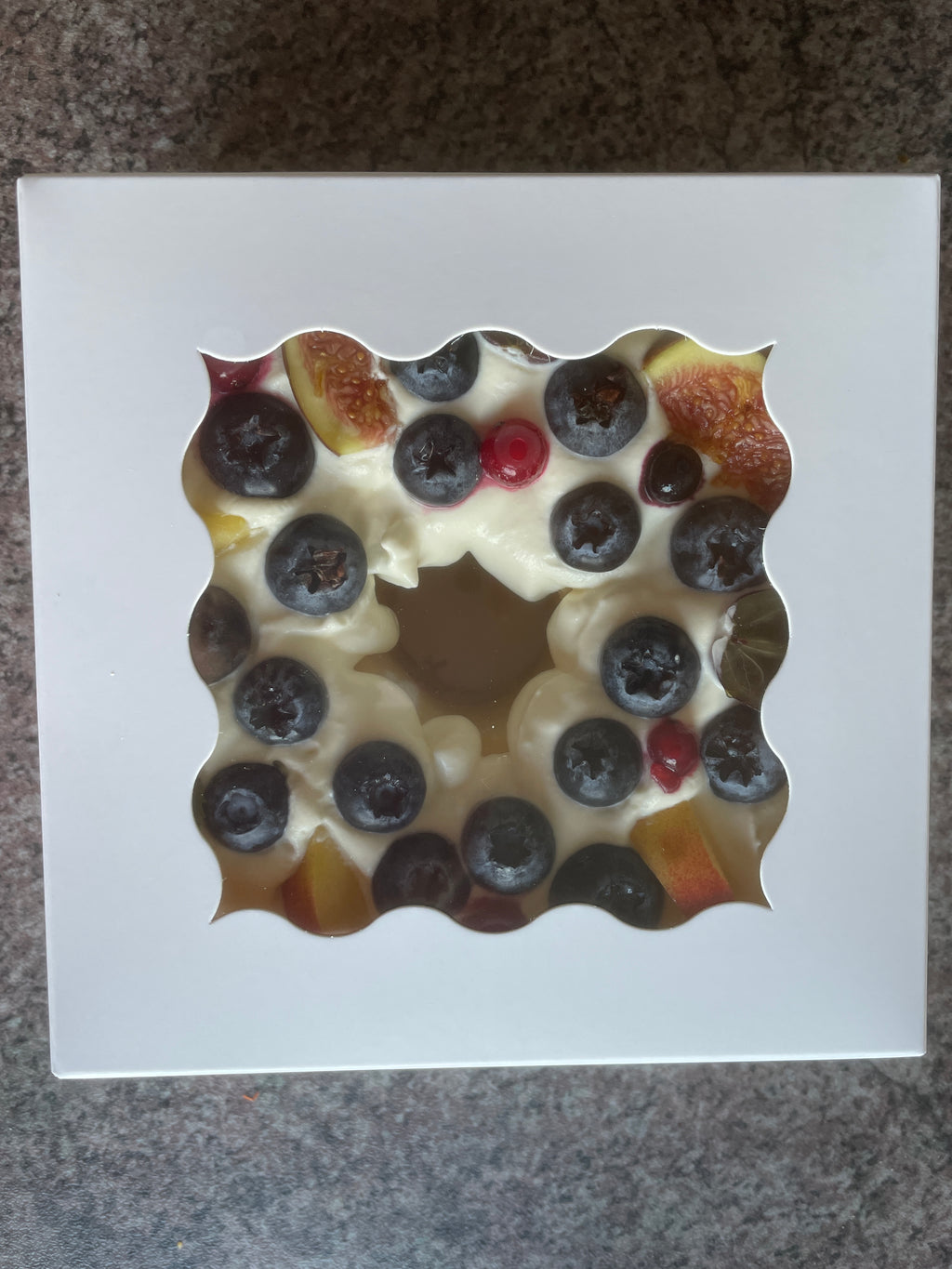 Cream Chiffon Cake with Fresh Fruits / 冰心戚風6吋